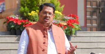 नीट पेपर लीक छात्रों पर लाठीचार्ज को लेकर कांग्रेस नेता वडेट्टीवार ने महाराष्ट्र पुलिस की भूमिका पर उठाए सवाल नीट पेपर लीक छात्रों पर लाठीचार्ज को लेकर कांग्रेस नेता वडेट्टीवार ने महाराष्ट्र पुलिस की भूमिका पर उठाए सवाल