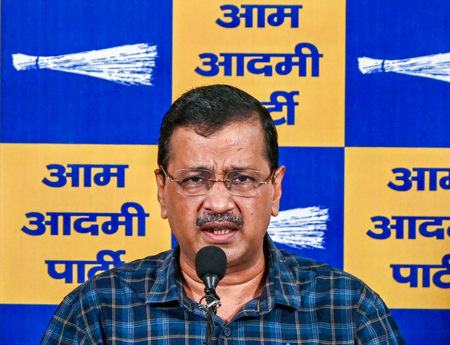 नीट पेपर लीक पर फास्ट ट्रैक कोर्ट की घोषणा से नहीं माने अरविंद केजरीवाल, बोले- बच्चों ने धर्मेंद्र प्रधान का इस्तीफा मांगा था नीट पेपर लीक पर फास्ट ट्रैक कोर्ट की घोषणा से नहीं माने अरविंद केजरीवाल, बोले- बच्चों ने धर्मेंद्र प्रधान का इस्तीफा मांगा था