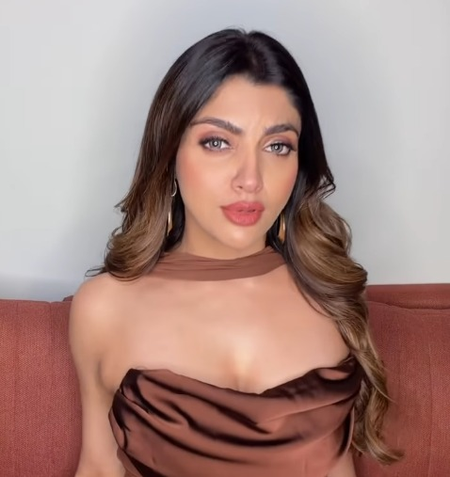 Akansha Puri claims actors being offered money to be part of protest rallies Akansha Puri claims actors being offered money to be part of protest rallies