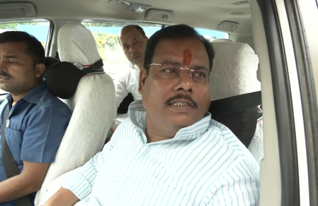 पेपर लीक पर फास्ट ट्रैक कोर्ट के फैसले का बिहार में स्वागत, विपक्ष बोला-सिर्फ आश्वासन से नहीं चलेगा काम पेपर लीक पर फास्ट ट्रैक कोर्ट के फैसले का बिहार में स्वागत, विपक्ष बोला-सिर्फ आश्वासन से नहीं चलेगा काम