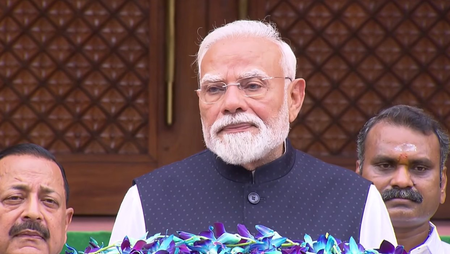 कैबिनेट ने कर्नाटक और आंध्र के तीन जिलों में मल्टी-ट्रैकिंग परियोजना को मंजूरी दी पीएम मोदी कैबिनेट ने कर्नाटक और आंध्र के तीन जिलों में मल्टी-ट्रैकिंग परियोजना को मंजूरी दी पीएम मोदी