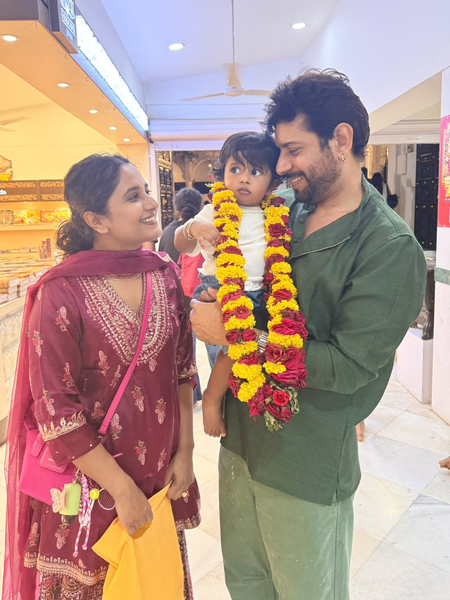 'Gangs of Wasseypur’ star Viineet Kumar Siingh celebrates son's first birthday with ‘langar seva’ at Gurudwara 'Gangs of Wasseypur’ star Viineet Kumar Siingh celebrates son's first birthday with ‘langar seva’ at Gurudwara