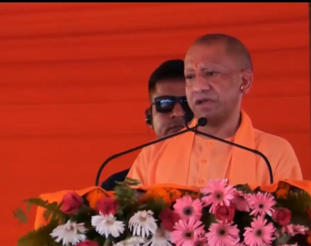 पेपर लीक पर दोषियों की संपत्ति होगी जब्त, संसद में आएगा सख्त कानून सीएम योगी पेपर लीक पर दोषियों की संपत्ति होगी जब्त, संसद में आएगा सख्त कानून सीएम योगी