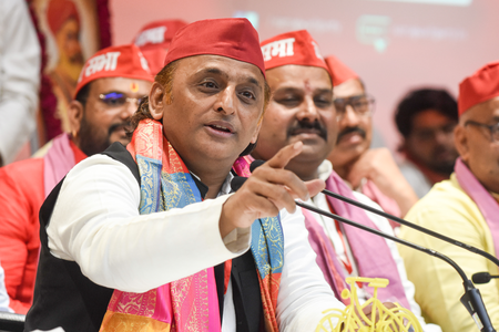 यह इस्तीफा नहीं, इंकलाब है, धर्मेंद्र प्रधान के इस्तीफे पर बोले अखिलेश यादव यह इस्तीफा नहीं, इंकलाब है, धर्मेंद्र प्रधान के इस्तीफे पर बोले अखिलेश यादव