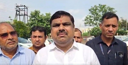 धर्मेंद्र प्रधान को अपना इस्तीफा वापस लेना चाहिए मंत्री गजेंद्र यादव धर्मेंद्र प्रधान को अपना इस्तीफा वापस लेना चाहिए मंत्री गजेंद्र यादव