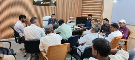 नवादा में यातायात व्यवस्था सुधारने की पहल, बस और तीन पहिया वाहन संचालकों को दिए गए सख्त निर्देश नवादा में यातायात व्यवस्था सुधारने की पहल, बस और तीन पहिया वाहन संचालकों को दिए गए सख्त निर्देश