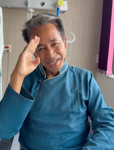 सोनम वांगचुक को अस्पताल से मिली छुट्टी, बोले- काफी बेहतर महसूस कर रहा हूं सोनम वांगचुक को अस्पताल से मिली छुट्टी, बोले- काफी बेहतर महसूस कर रहा हूं