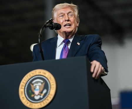Trump casts US midterms as ideological fight, rallies Republican voters