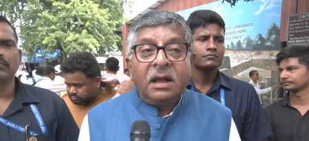 बांकीपुर विधानसभा उपचुनाव नेताओं ने किया मतदान, जनता से की बढ़-चढ़कर हिस्सा लेने की अपील