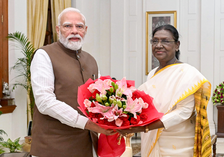राष्ट्रपति मुर्मु ने पीएम मोदी को दी जन्मदिन की शुभकामनाएं, कहा- आपने स्थापित किए सुशासन के नए प्रतिमान राष्ट्रपति मुर्मु ने पीएम मोदी को दी जन्मदिन की शुभकामनाएं, कहा- आपने स्थापित किए सुशासन के नए प्रतिमान