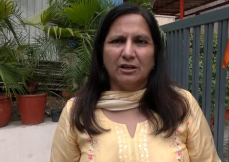 सांसद कमलजीत सहरावत बोलीं-छात्रों के नाम पर हिंसा बर्दाश्त नहीं, कांग्रेस ने पैलेट गन और लाठीचार्ज पर मांगा जवाब सांसद कमलजीत सहरावत बोलीं-छात्रों के नाम पर हिंसा बर्दाश्त नहीं, कांग्रेस ने पैलेट गन और लाठीचार्ज पर मांगा जवाब
