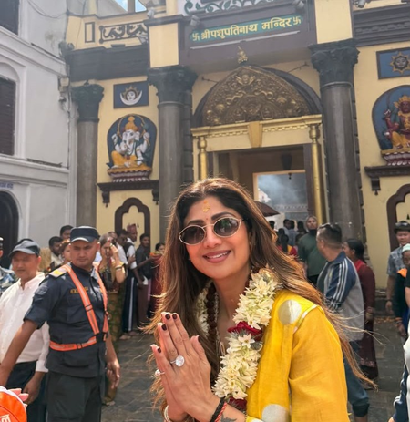 Shilpa Shetty gives peek into her ‘Nepal Diaries’ as she visits Pashupatinath Temple Shilpa Shetty gives peek into her ‘Nepal Diaries’ as she visits Pashupatinath Temple