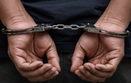 सांबा पुलिस ने ड्रग तस्करों पर कसा शिकंजा, हेरोइन रखने के आरोप में एक गिरफ्तार सांबा पुलिस ने ड्रग तस्करों पर कसा शिकंजा, हेरोइन रखने के आरोप में एक गिरफ्तार