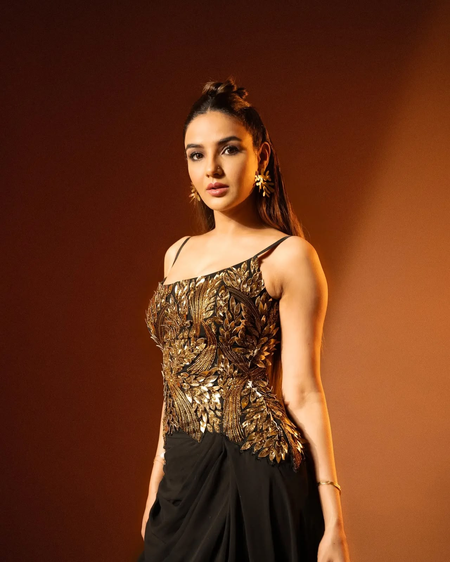 Jasmine Bhasin: I’m very greedy when it comes to acting Jasmine Bhasin: I’m very greedy when it comes to acting