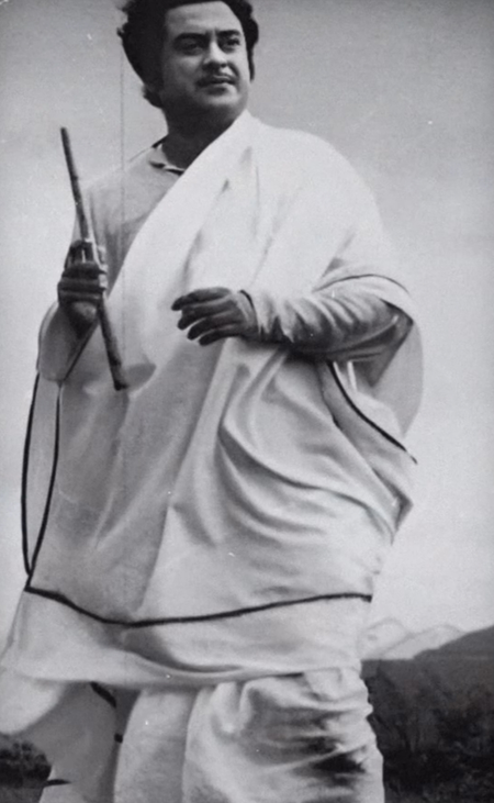 Jackie Shroff remembers legends Kishore Kumar, Shashikala on their birth anniversary