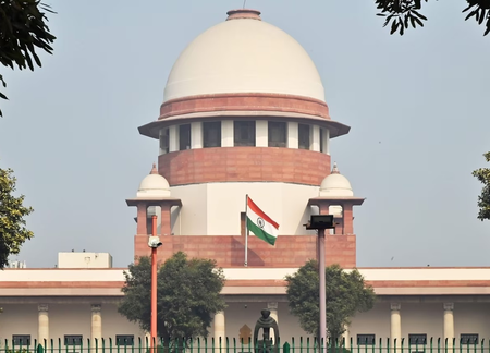 शिवसेना विवाद पर सुप्रीम कोर्ट में अगली सुनवाई गुरुवार दोपहर दो बजे होगी, कपिल सिब्बल ने रखी दलीलें शिवसेना विवाद पर सुप्रीम कोर्ट में अगली सुनवाई गुरुवार दोपहर दो बजे होगी, कपिल सिब्बल ने रखी दलीलें