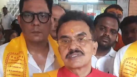 सिद्धिविनायक मंदिर चंदा विवाद पर शिवसेना नेता संजय निरुपम की मांग, दोषियों को कड़ी सजा मिलनी चाहिए सिद्धिविनायक मंदिर चंदा विवाद पर शिवसेना नेता संजय निरुपम की मांग, दोषियों को कड़ी सजा मिलनी चाहिए