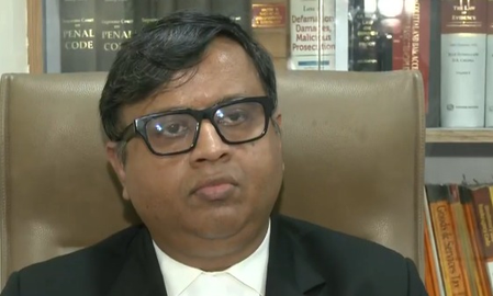 नितिन गडकरी के ई20 डीपफेक वीडियो मामला मुंबई कोर्ट ने मेटा और एक्स से मांगी अपलोडर्स की जानकारी नितिन गडकरी के ई20 डीपफेक वीडियो मामला मुंबई कोर्ट ने मेटा और एक्स से मांगी अपलोडर्स की जानकारी