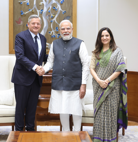 नेटफ्लिक्स सह-सीईओ टेड सारंडोस से मुलाकात पर बोले पीएम मोदी, भारत वैश्विक कंटेंट हब बनने की क्षमता रखता है नेटफ्लिक्स सह-सीईओ टेड सारंडोस से मुलाकात पर बोले पीएम मोदी, भारत वैश्विक कंटेंट हब बनने की क्षमता रखता है