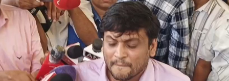 कोर कमेटी को लेकर सीजेपी में बवाल, अभिजीत दिपके के घर के बाहर दो युवाओं ने दिया धरना कोर कमेटी को लेकर सीजेपी में बवाल, अभिजीत दिपके के घर के बाहर दो युवाओं ने दिया धरना
