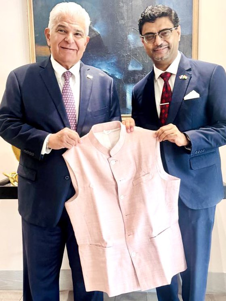 Indian Ambassador meets President of Panama, discusses ideas to boost relationship Indian Ambassador meets President of Panama, discusses ideas to boost relationship