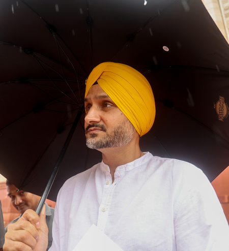 पंजाब को इस हालत में नहीं देख सकता, युवाओं को नशे से बचाना हम सबकी जिम्मेदारी हरभजन सिंह पंजाब को इस हालत में नहीं देख सकता, युवाओं को नशे से बचाना हम सबकी जिम्मेदारी हरभजन सिंह