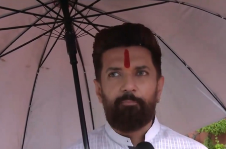 एनडीए के सांसदों ने कांग्रेस पर राजनीतिक फायदे के लिए लोगों को गुमराह करने का लगाया आरोप एनडीए के सांसदों ने कांग्रेस पर राजनीतिक फायदे के लिए लोगों को गुमराह करने का लगाया आरोप