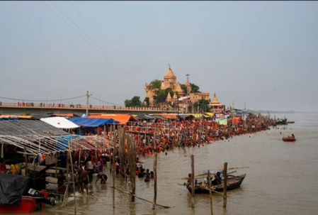 बिहार उत्तरवाहिनी गंगा और बाबा बैद्यनाथ की भक्ति ने सुल्तानगंज को बनाया कांवरियों की आस्था का केंद्र बिहार उत्तरवाहिनी गंगा और बाबा बैद्यनाथ की भक्ति ने सुल्तानगंज को बनाया कांवरियों की आस्था का केंद्र
