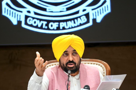 पंजाब सीएम भगवंत मान ने राज्यपाल को जगतार सिंह हवारा को पैरोल देने लिए लिखा पत्र पंजाब सीएम भगवंत मान ने राज्यपाल को जगतार सिंह हवारा को पैरोल देने लिए लिखा पत्र