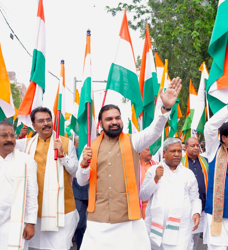 हर घर तिरंगा अभियान  पटना में निकली भव्य यात्रा, सीएम सम्राट चौधरी बोले-राष्ट्रीय ध्वज हमारी एकता की पहचान