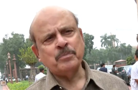 झारखंड में छात्रों पर लाठीचार्ज को लेकर संसद में घमासान, विपक्ष पर राजनीति का आरोप झारखंड में छात्रों पर लाठीचार्ज को लेकर संसद में घमासान, विपक्ष पर राजनीति का आरोप