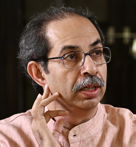 स्थिर रोजगार बाजार ने 5 ट्रिलियन डॉलर की अर्थव्यवस्था के पीछे की सच्चाई को किया उजागर  शिवसेना (यूबीटी)