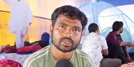 झारखंड छात्र आंदोलन सीबीआई जांच की मांग पर अड़े छात्र, तिरंगा यात्रा निकालने की तैयारी झारखंड छात्र आंदोलन सीबीआई जांच की मांग पर अड़े छात्र, तिरंगा यात्रा निकालने की तैयारी