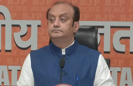 तरुण तेजपाल को अवार्ड देने वाली कांग्रेस अब चुप क्यों सुधांशु त्रिवेदी तरुण तेजपाल को अवार्ड देने वाली कांग्रेस अब चुप क्यों सुधांशु त्रिवेदी