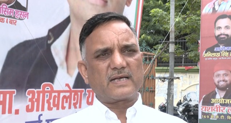 सपा ने यूपी में महिलाओं को 50 हजार रुपए की आर्थिक सहायता देने की वायरल चर्चा पर उठाए सवाल सपा ने यूपी में महिलाओं को 50 हजार रुपए की आर्थिक सहायता देने की वायरल चर्चा पर उठाए सवाल