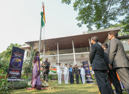 चीन, हंगरी और इंडोनेशिया के भारतीय दूतावास में मनाया गया स्वतंत्रता दिवस, इजराइल, यूक्रेन और स्लोवाकिया ने दी बधाई चीन, हंगरी और इंडोनेशिया के भारतीय दूतावास में मनाया गया स्वतंत्रता दिवस, इजराइल, यूक्रेन और स्लोवाकिया ने दी बधाई