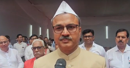 स्वतंत्रता दिवस के अवसर पर पश्चिमी रेलवे के महाप्रबंधक और एफडीए आयुक्त ने देशवासियों को दी शुभकामनाएं स्वतंत्रता दिवस के अवसर पर पश्चिमी रेलवे के महाप्रबंधक और एफडीए आयुक्त ने देशवासियों को दी शुभकामनाएं