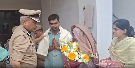 यूपी एसटीएफ के इंस्पेक्टर सुनील कुमार को मरणोपरांत कीर्ति चक्र, परिवार ने कहा- हमें गर्व है यूपी एसटीएफ के इंस्पेक्टर सुनील कुमार को मरणोपरांत कीर्ति चक्र, परिवार ने कहा- हमें गर्व है