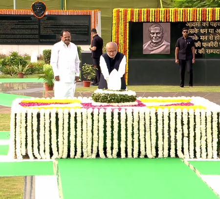 Prez Murmu, VP Radhakrishnan pay floral tributes to Atal Bihari Vajpayee at Sadaiv Atal