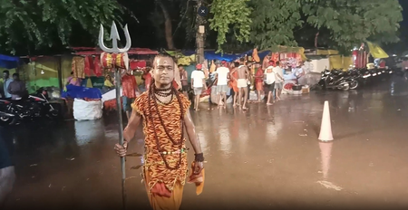 सावन का तीसरा बिहार के शिव मंदिरों में उमड़ी श्रद्धालुओं की भारी भीड़, बोल बम जयघोष के साथ जलाभिषेक सावन का तीसरा बिहार के शिव मंदिरों में उमड़ी श्रद्धालुओं की भारी भीड़, बोल बम जयघोष के साथ जलाभिषेक