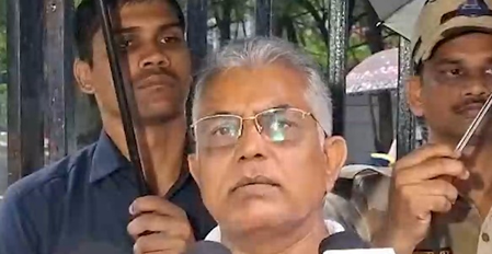 वंदे मातरम विवाद पर भड़के दिलीप घोष, बोले-कांग्रेस का असली चेहरा सामने आया वंदे मातरम विवाद पर भड़के दिलीप घोष, बोले-कांग्रेस का असली चेहरा सामने आया