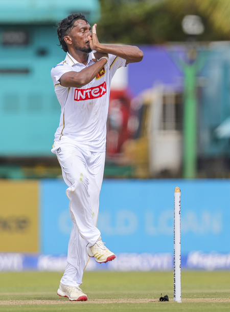 केशरा नुवांथा के नाम अनचाहा रिकॉर्ड, डेब्यू मैच में श्रीलंका की ओर से फेंका तीसरा सबसे महंगा स्पेल केशरा नुवांथा के नाम अनचाहा रिकॉर्ड, डेब्यू मैच में श्रीलंका की ओर से फेंका तीसरा सबसे महंगा स्पेल
