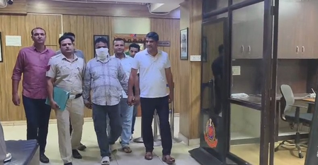 दिल्ली पुलिस ने अलग-अलग मामले में दो शातिर चोरों को किया गिरफ्तार, चोरी का सामान बरामद दिल्ली पुलिस ने अलग-अलग मामले में दो शातिर चोरों को किया गिरफ्तार, चोरी का सामान बरामद