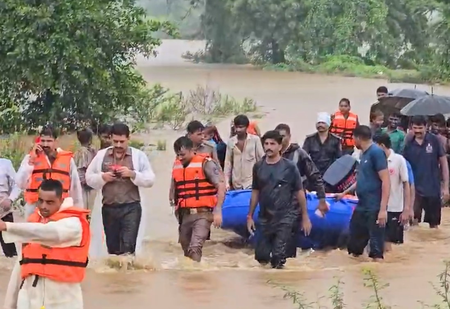 आपदा के दौरान गुजरात के किसानों, मछुआरों के लिए जीवन रक्षक बना एनडीएमए का सचेत ऐप