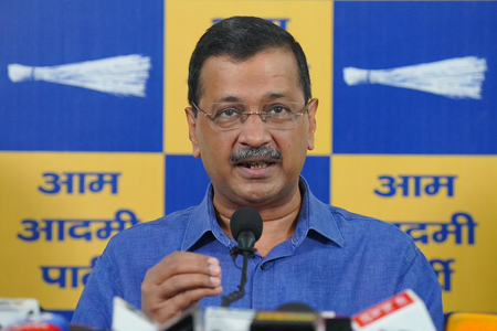 केजरीवाल ने पीएम मोदी के लालकिले के भाषण पर साधा निशाना, बोले-‘जो सवाल पूछे, वह दिमागी नक्सली?’
