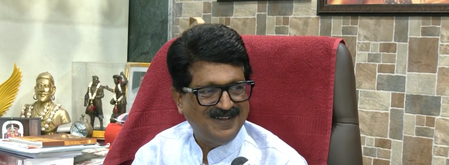 पार्टी का मतलब सिर्फ विधायक नहीं, अरविंद सावंत बोले- शिंदे गुट अयोग्य घोषित हो पार्टी का मतलब सिर्फ विधायक नहीं, अरविंद सावंत बोले- शिंदे गुट अयोग्य घोषित हो