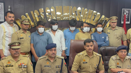 नोएडा में डेढ़ करोड़ की चोरी का खुलासा; छह आरोपी गिरफ्तार, 1.48 करोड़ कैश बरामद नोएडा में डेढ़ करोड़ की चोरी का खुलासा; छह आरोपी गिरफ्तार, 1.48 करोड़ कैश बरामद