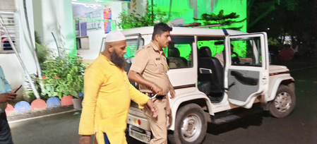 सांगली में डबल मर्डर से सनसनी, दरवाजे पर कूड़ा फेंकने को लेकर पति-पत्नी की मौत सांगली में डबल मर्डर से सनसनी, दरवाजे पर कूड़ा फेंकने को लेकर पति-पत्नी की मौत