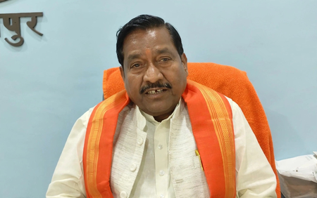 कांग्रेस को देशभक्ति नहीं आती, 70 साल में फूट डालो राज करो की नीति रामरतन कुशवाहा कांग्रेस को देशभक्ति नहीं आती, 70 साल में फूट डालो राज करो की नीति रामरतन कुशवाहा