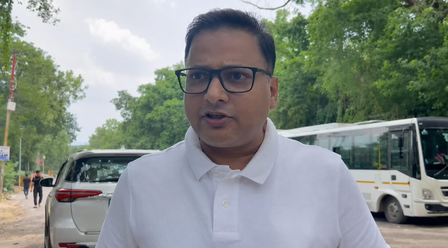 आजम से जुड़े ठिकानों पर छापेमारी को लेकर विपक्ष ने भाजपा पर साधा निशाना, कहा-भाजपा का काम लोगों को डराना